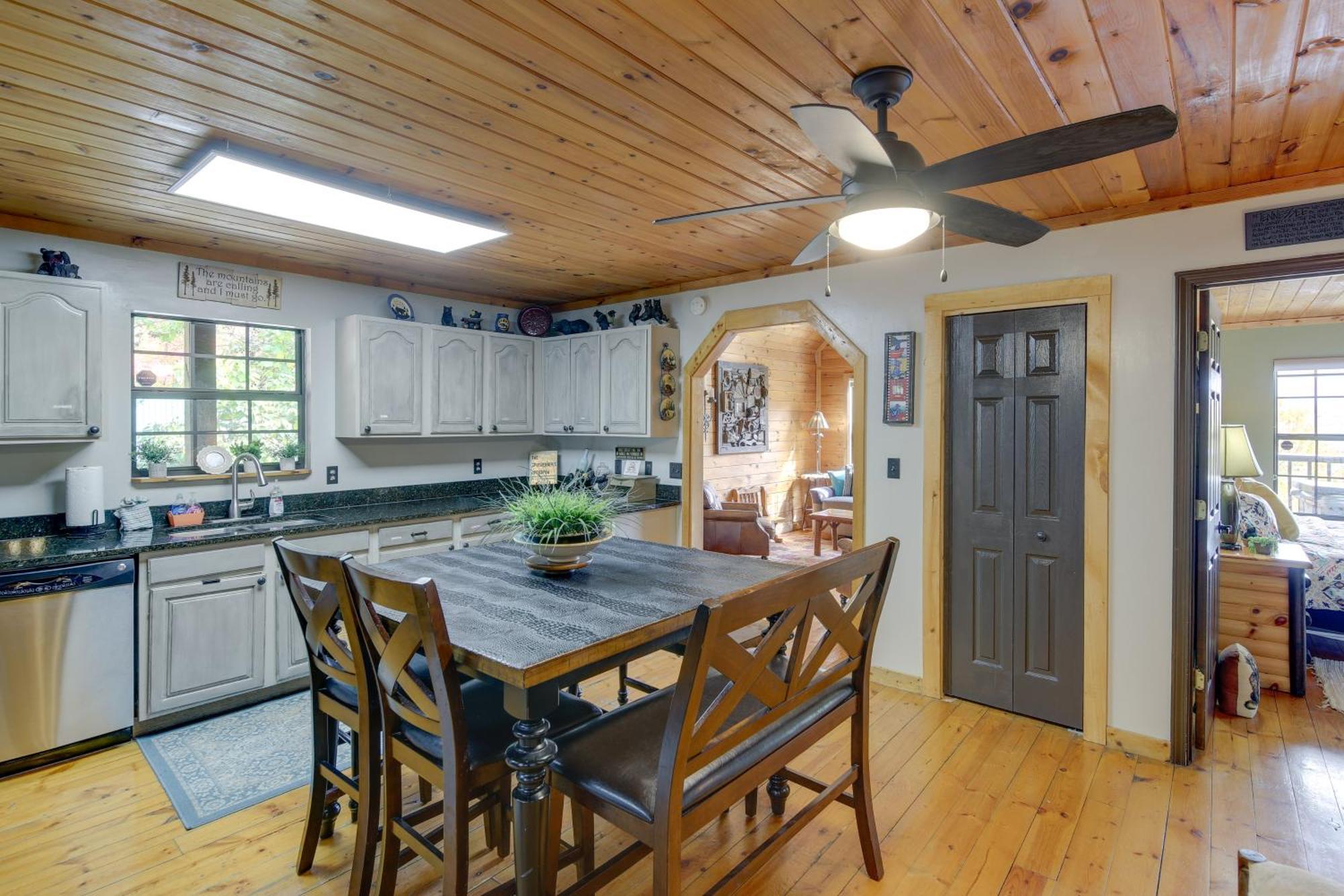 Above And Beyond Pigeon Forge Cabin With Prime Views! מראה חיצוני תמונה