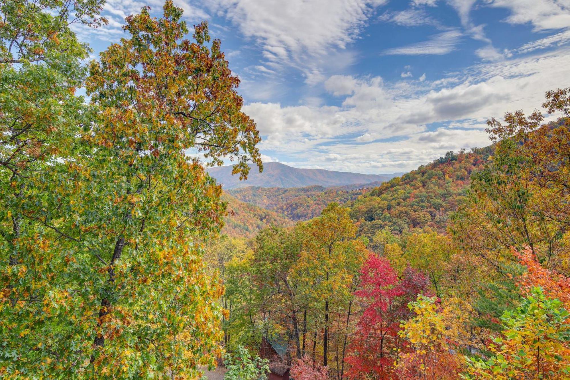 Above And Beyond Pigeon Forge Cabin With Prime Views! מראה חיצוני תמונה